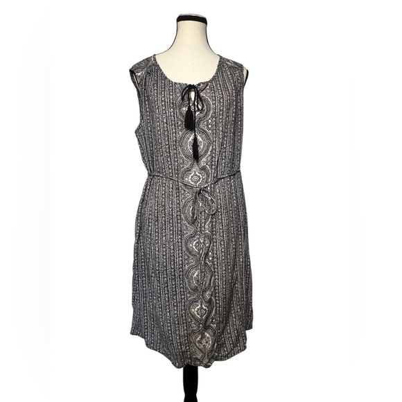 AVA and VIV women’s size 1x black and white patterned sleeveless dress - Picture 1 of 9